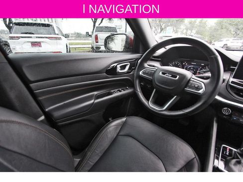 Used 2022 Jeep Compass Limited AWD/4WD image 9