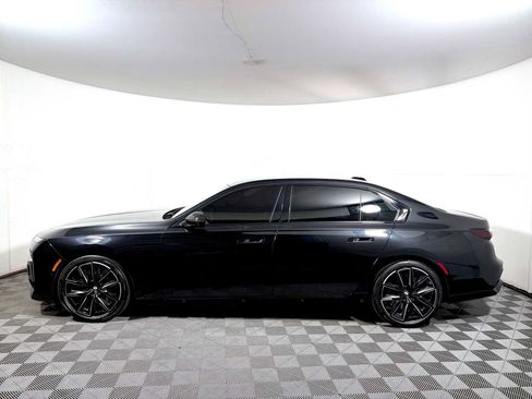 Used 2023 BMW 760i xDrive AWD/4WD image 4