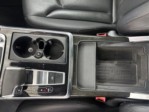 Used 2021 Audi Q7 3.0T Premium Plus w/ Executive Package image 22