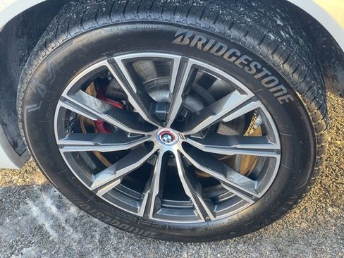 Certified 2023 BMW X5 M50i w/ Executive Package image 26