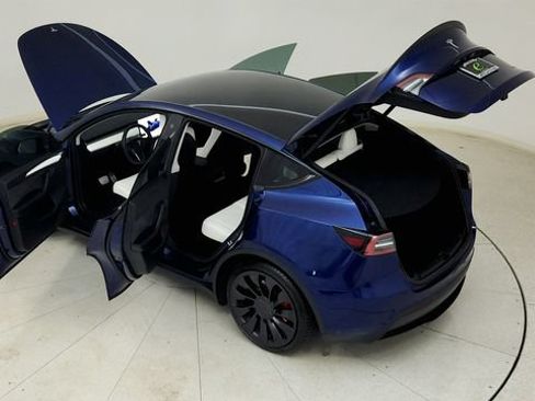 Used 2023 Tesla Model Y Performance AWD/4WD image 33