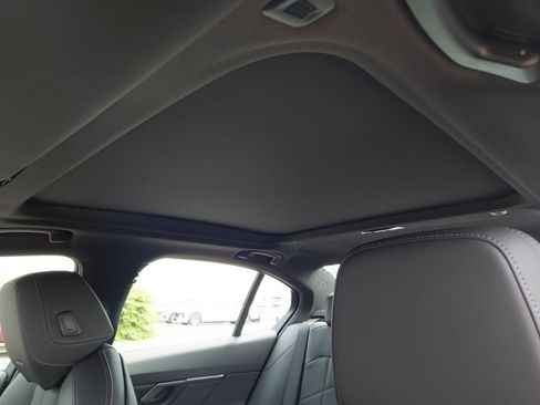 New 2026 BMW 530i RWD image 13