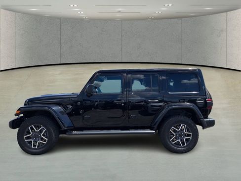 New 2025 Jeep Wrangler Unlimited Sahara AWD/4WD image 8