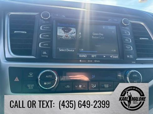 Used 2017 Toyota Highlander Limited Platinum image 14