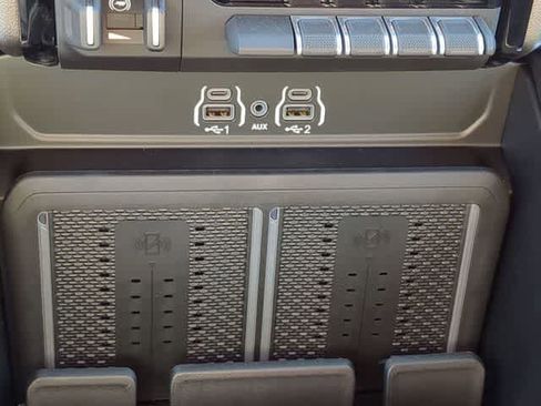 New 2026 RAM 3500 Laramie AWD/4WD image 32