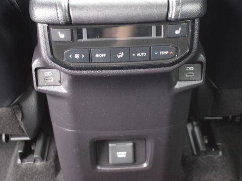Used 2025 Toyota Grand Highlander AWD Hybrid image 16