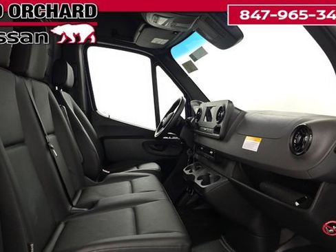 Used 2024 Mercedes-Benz Sprinter 144 Cargo image 8