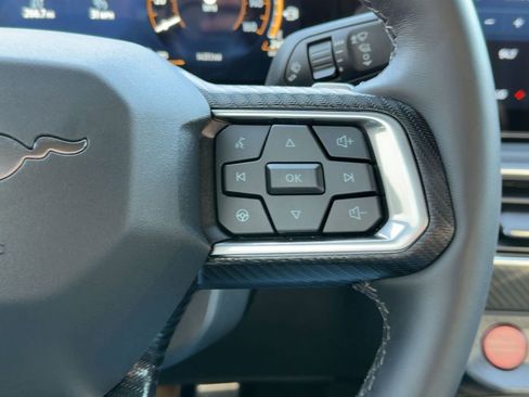 Used 2025 Ford Mustang GT Premium image 21