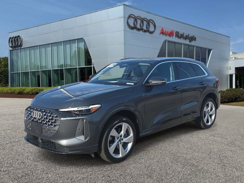 Certified 2025 Audi Q5 Premium Plus w/ Premium Plus image 1