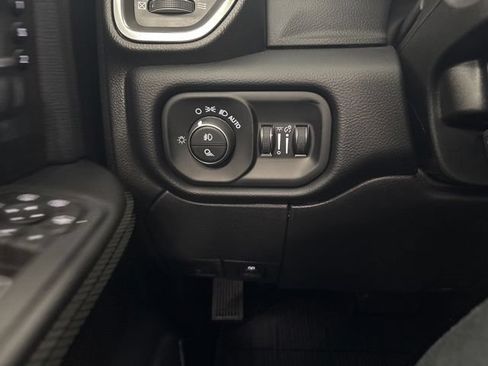 New 2026 RAM 3500 Laramie AWD/4WD image 38