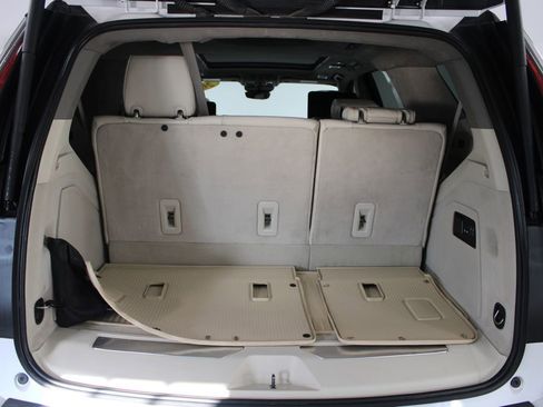 Used 2021 Cadillac Escalade Premium Luxury Platinum w/ Heavy-Duty Trailer Package image 16