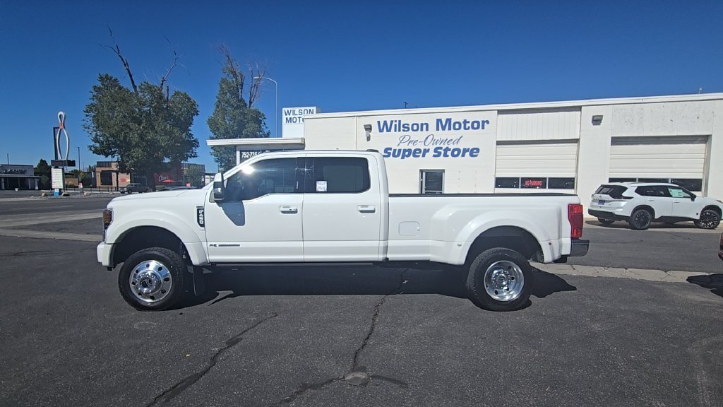Used 2021 Ford F450 Platinum w/ FX4 Off-Road Package AWD/4WD image 8