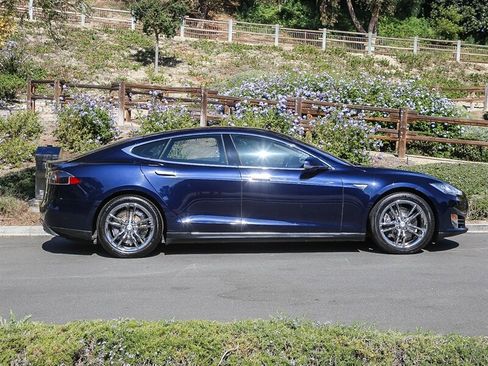 Used 2014 Tesla Model S 85 image 8