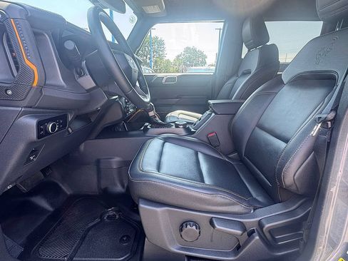 Used 2024 Ford Bronco Badlands AWD/4WD image 9