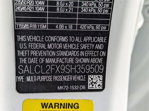 Certified 2025 Land Rover Discovery Sport Dynamic SE image 22