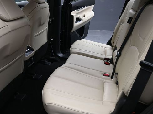 Used 2025 INFINITI QX60 Sensory image 10