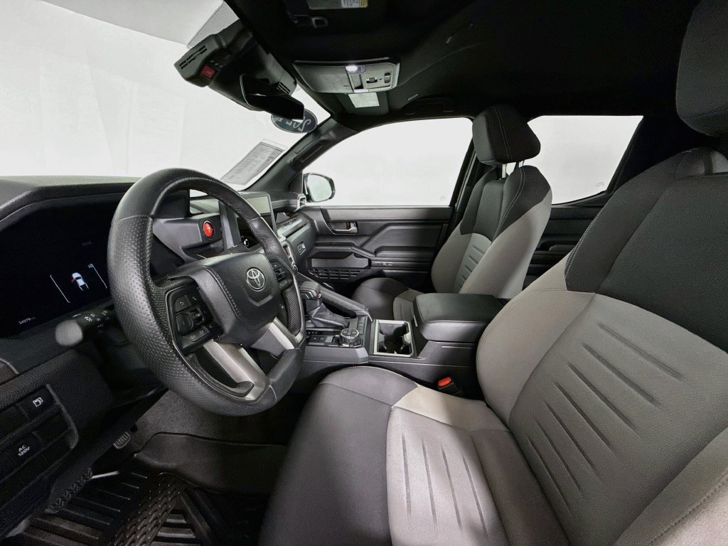 Used 2024 Toyota Tacoma TRD Off-Road AWD/4WD image 5