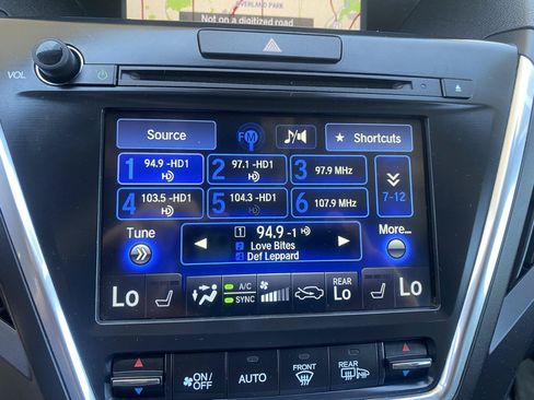 Used 2017 Acura MDX w/ Technology Package AWD/4WD image 24