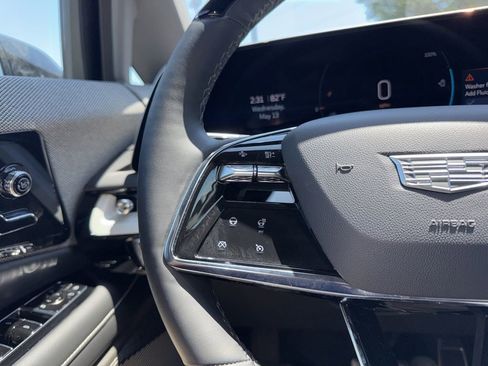 Used 2025 Cadillac Optiq Sport 2 w/ LPO, Floor Liner Package AWD/4WD image 15