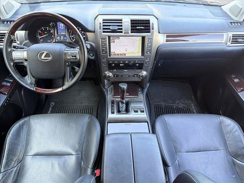 Used 2018 Lexus GX 460 Premium w/ Premium Package AWD/4WD image 26