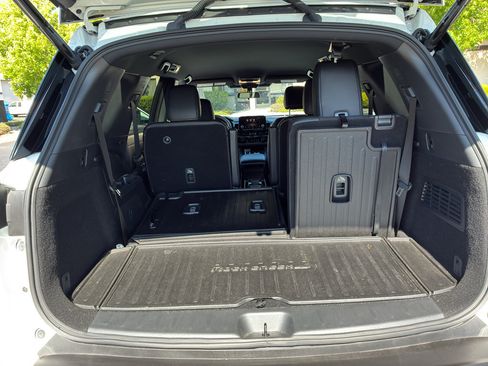 Used 2025 Nissan Pathfinder Rock Creek AWD/4WD image 50