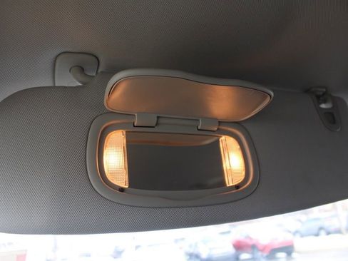 Used 2022 Chrysler Pacifica Touring-L image 44