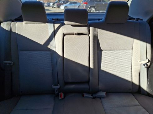 Used 2016 Toyota Corolla L image 19