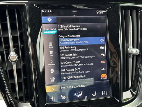 Used 2019 Volvo S60 T8 R-Design image 17