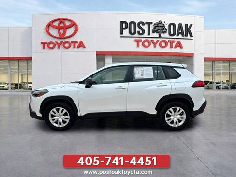 Used 2025 Toyota Corolla Cross L FWD image 5
