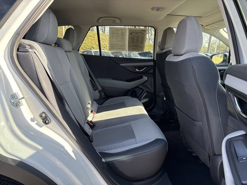 Used 2025 Subaru Outback Premium AWD/4WD image 30