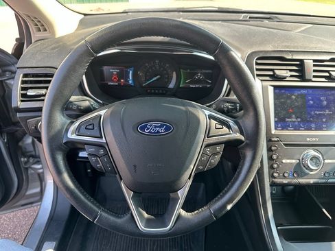 Used 2020 Ford Fusion Energi Titanium FWD image 15