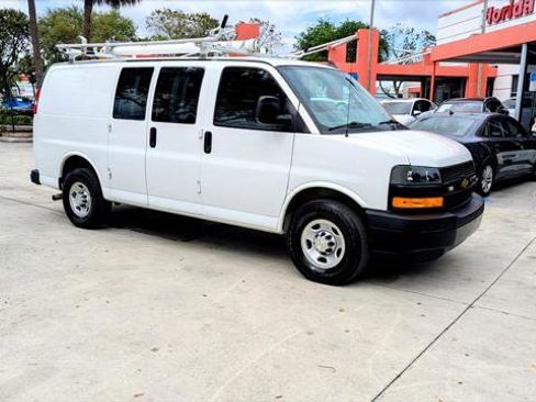 Used 2020 Chevrolet Express 2500 w/ Driver Convenience Package image 11
