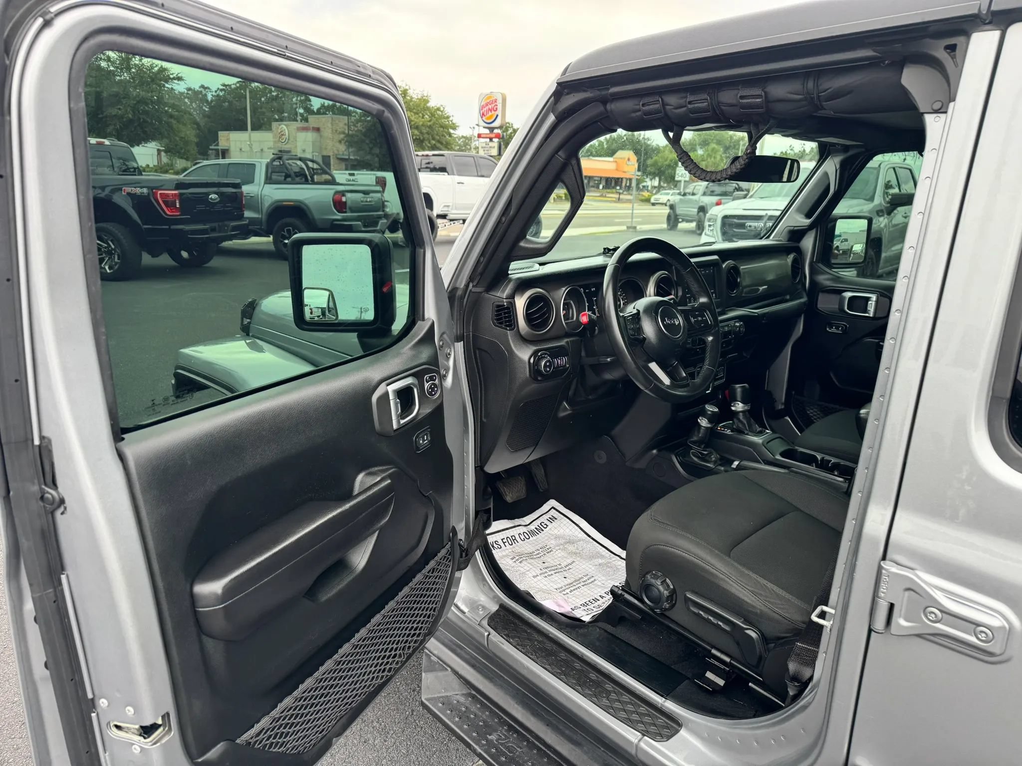 Used 2021 Jeep Gladiator Sport AWD/4WD image 8