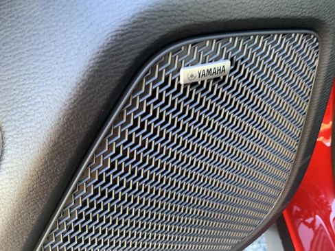 New 2025 Mitsubishi Outlander SE image 9