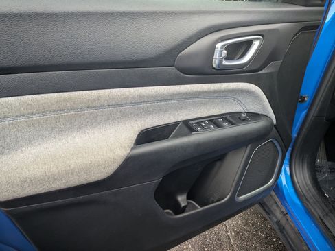 Used 2022 Jeep Compass Latitude image 17