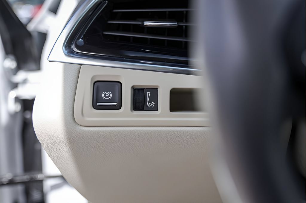 Used 2023 Cadillac XT6 Premium Luxury FWD image 15