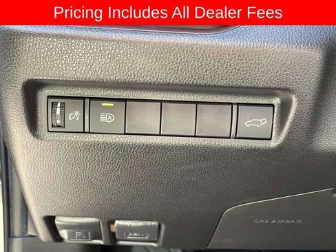 Used 2021 Toyota RAV4 Limited AWD/4WD image 22