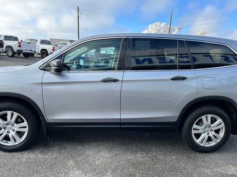 Used 2017 Honda Pilot LX image 5