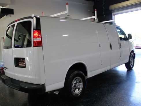 Used 2021 Chevrolet Express 2500 Extended w/ Driver Convenience Package RWD image 4