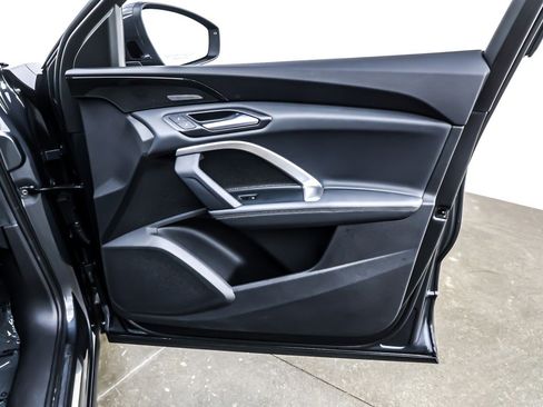 Used 2025 Audi Q5 Premium Plus w/ Premium Plus image 24