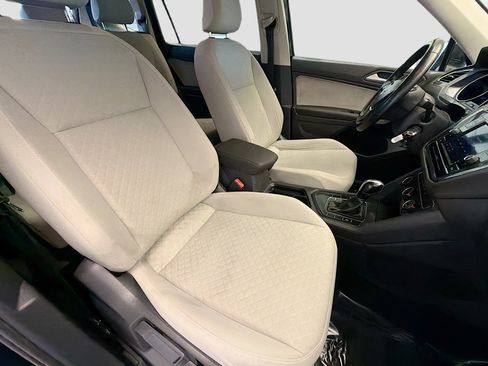 Used 2019 Volkswagen Tiguan S image 15