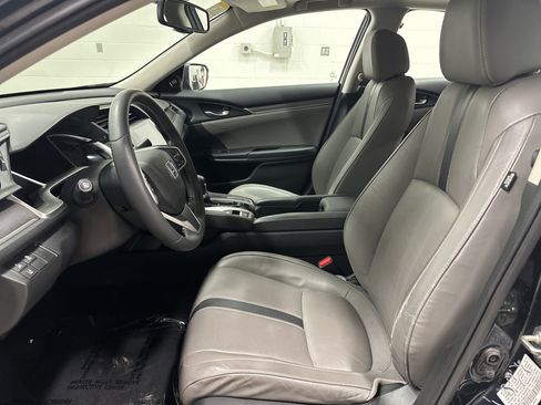 Used 2016 Honda Civic Touring image 16