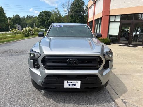 Used 2024 Toyota Tacoma SR w/ SR Upgrade Package AWD/4WD image 2