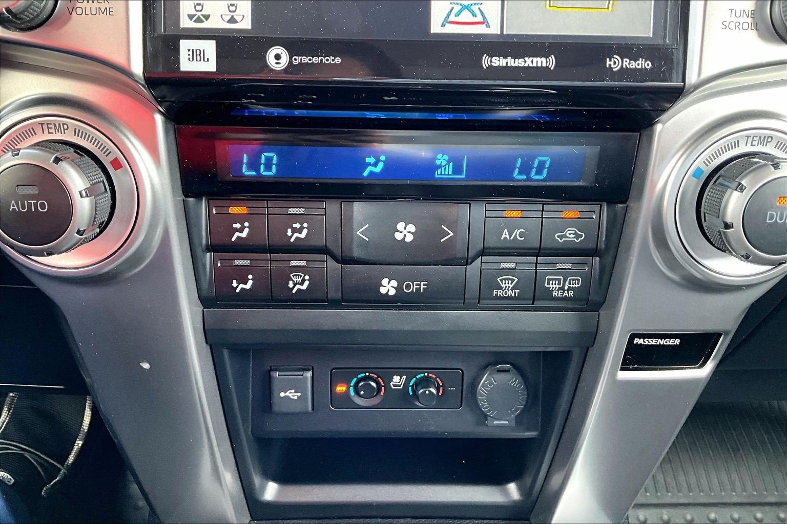 Used 2023 Toyota 4Runner Limited AWD/4WD image 27