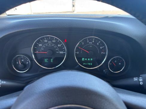 Used 2013 Jeep Wrangler Unlimited Sahara w/ Connectivity Group AWD/4WD image 18