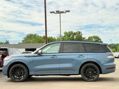 Used 2025 Lincoln Aviator Reserve w/ Jet Appearance Package AWD/4WD image 44