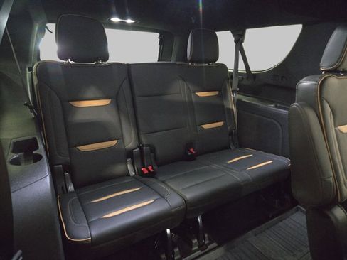 Used 2021 GMC Yukon XL AT4 w/ Technology Package image 14