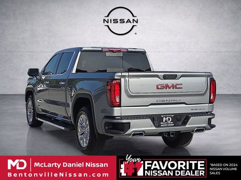 Used 2024 GMC Sierra 1500 Denali w/ Technology Package AWD/4WD image 4