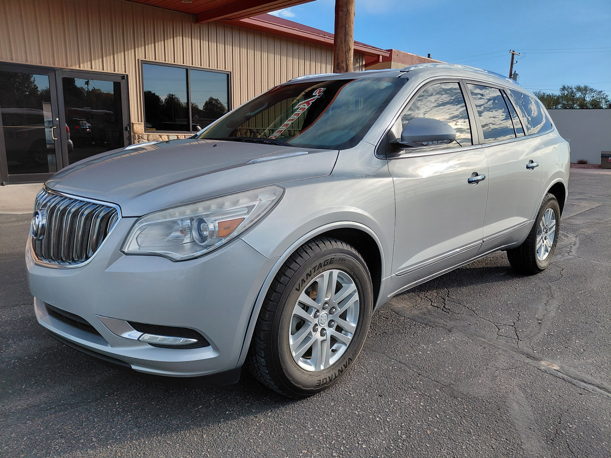 Used 2014 Buick Enclave Convenience FWD image 2