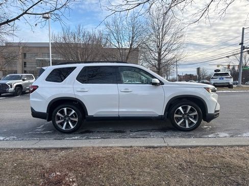 Certified 2025 Honda Pilot Elite image 13